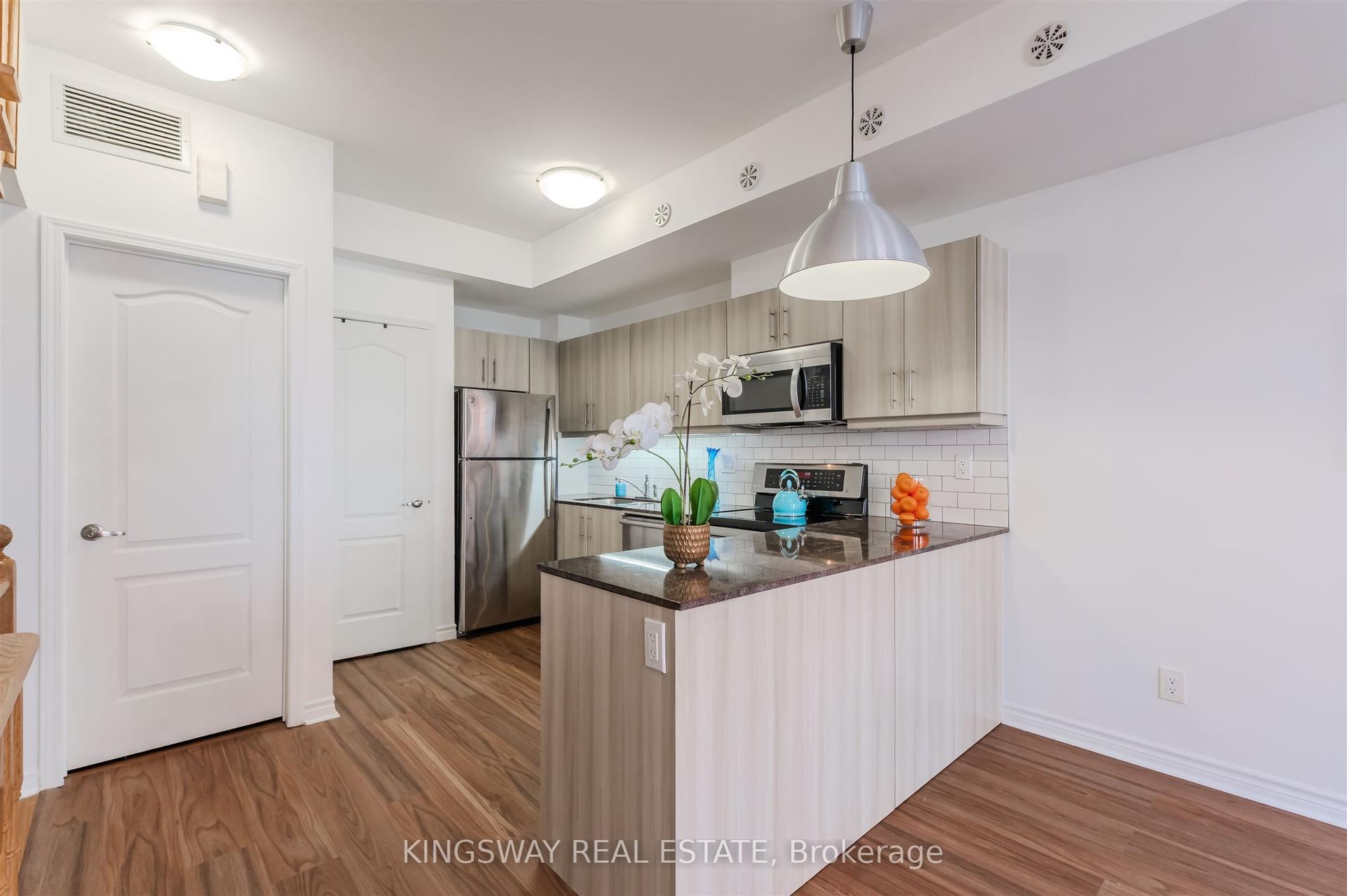 68 Winston Park Boulevard 50 #50 — photo 1