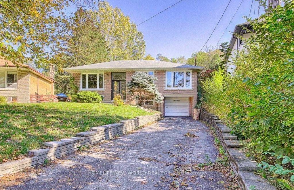 23 Chase Road, Toronto — Detached for lease, photo 1