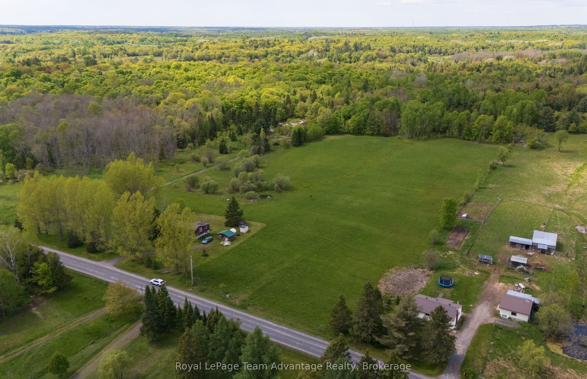 13 Lakeside Drive — photo 1