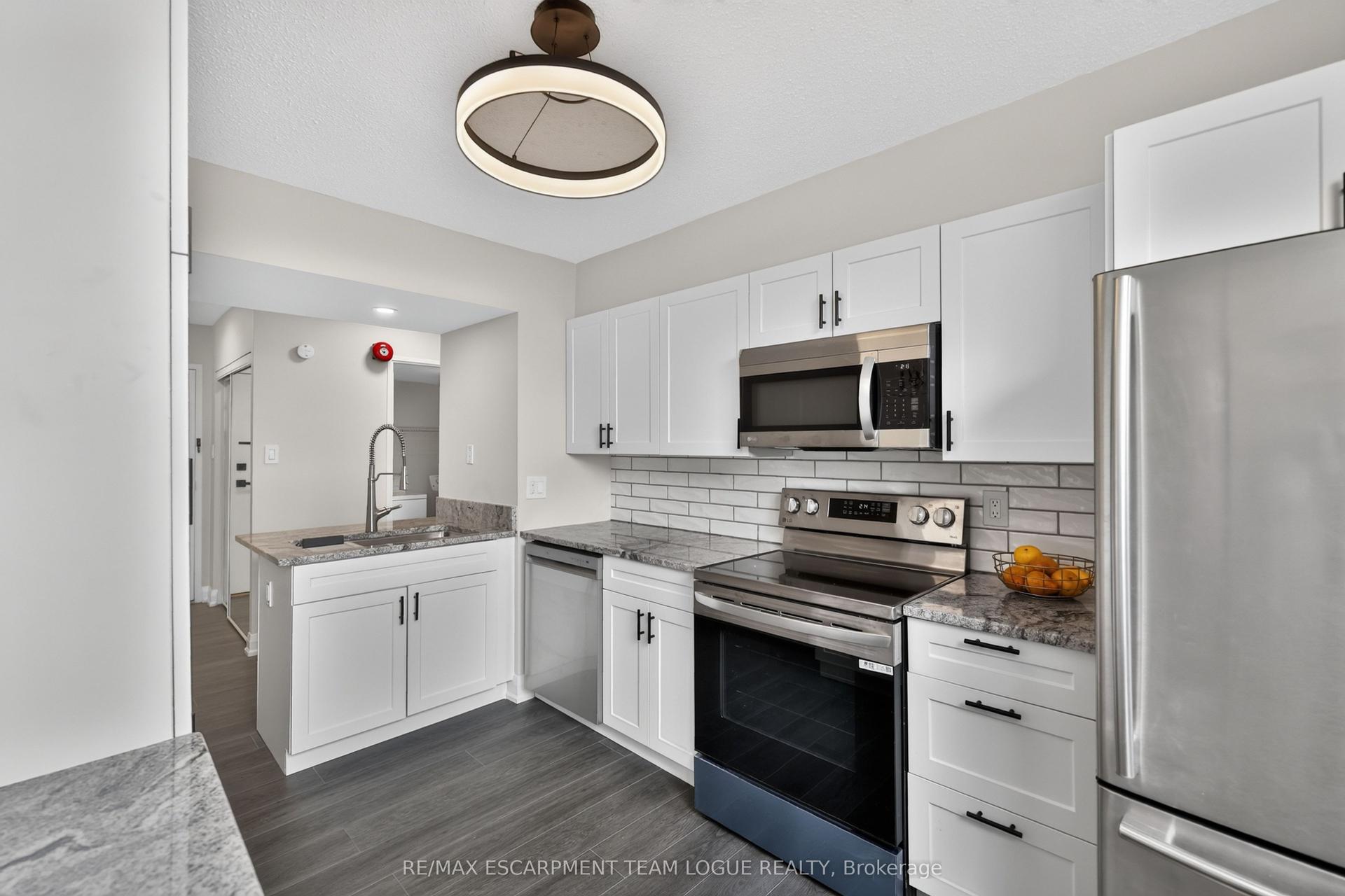 700 Dynes Road 401 #401, Burlington — Condo for sale, photo 1