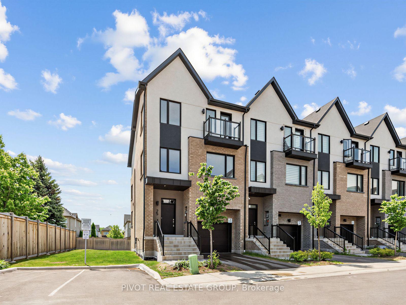 25 Lively Way, Whitby — Townhouse for sale, photo 1