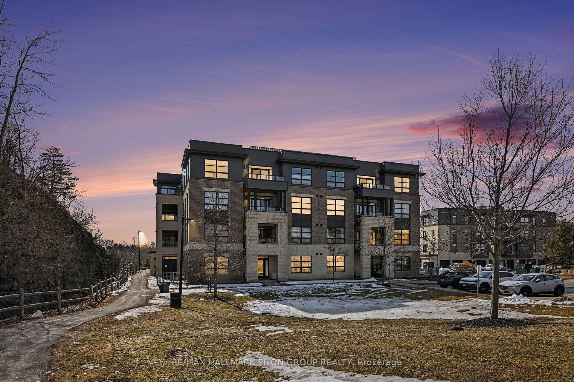 230 Titanium Private 403 #403 — photo 1