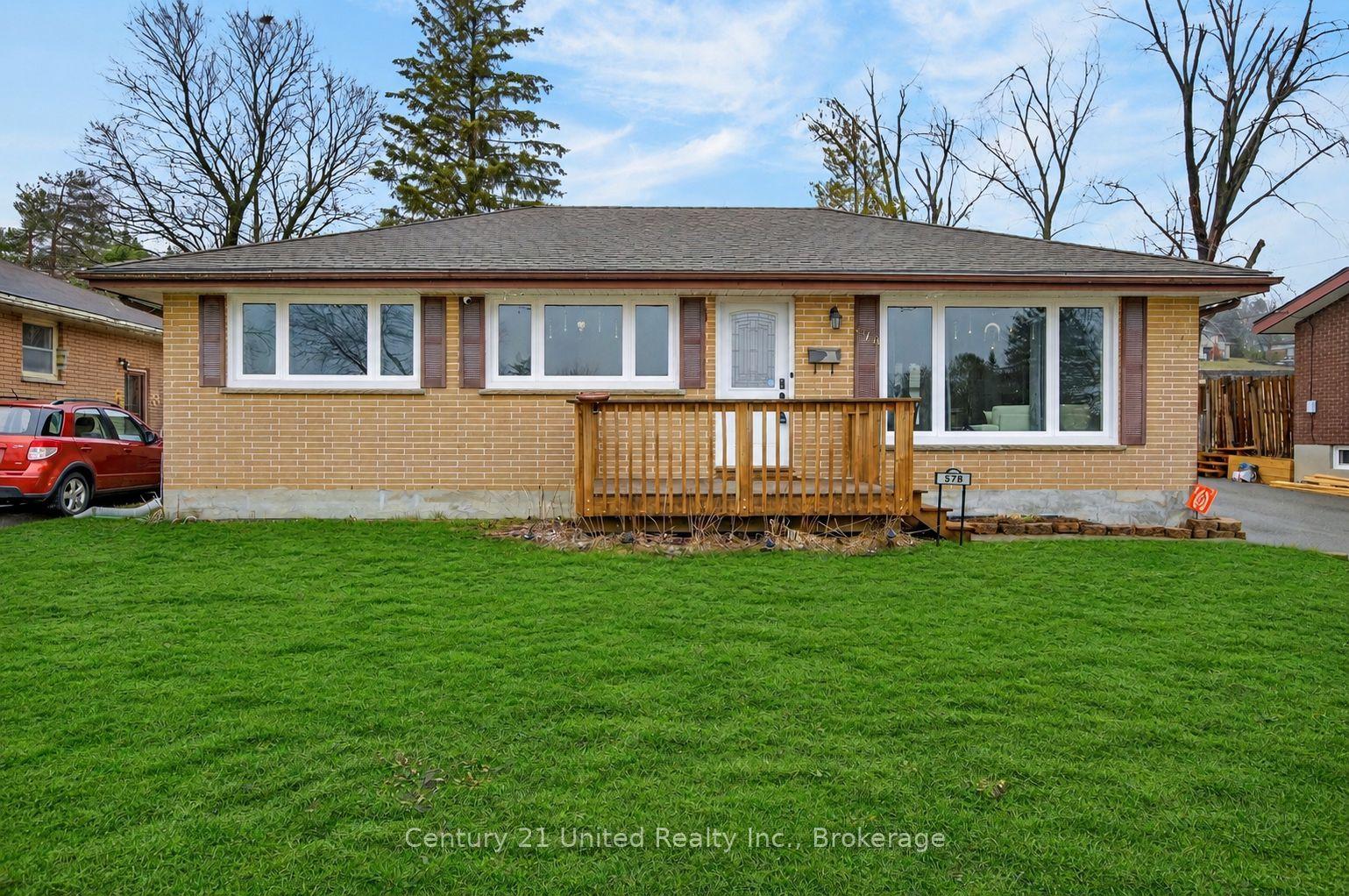 578 Hillside Street — photo 1