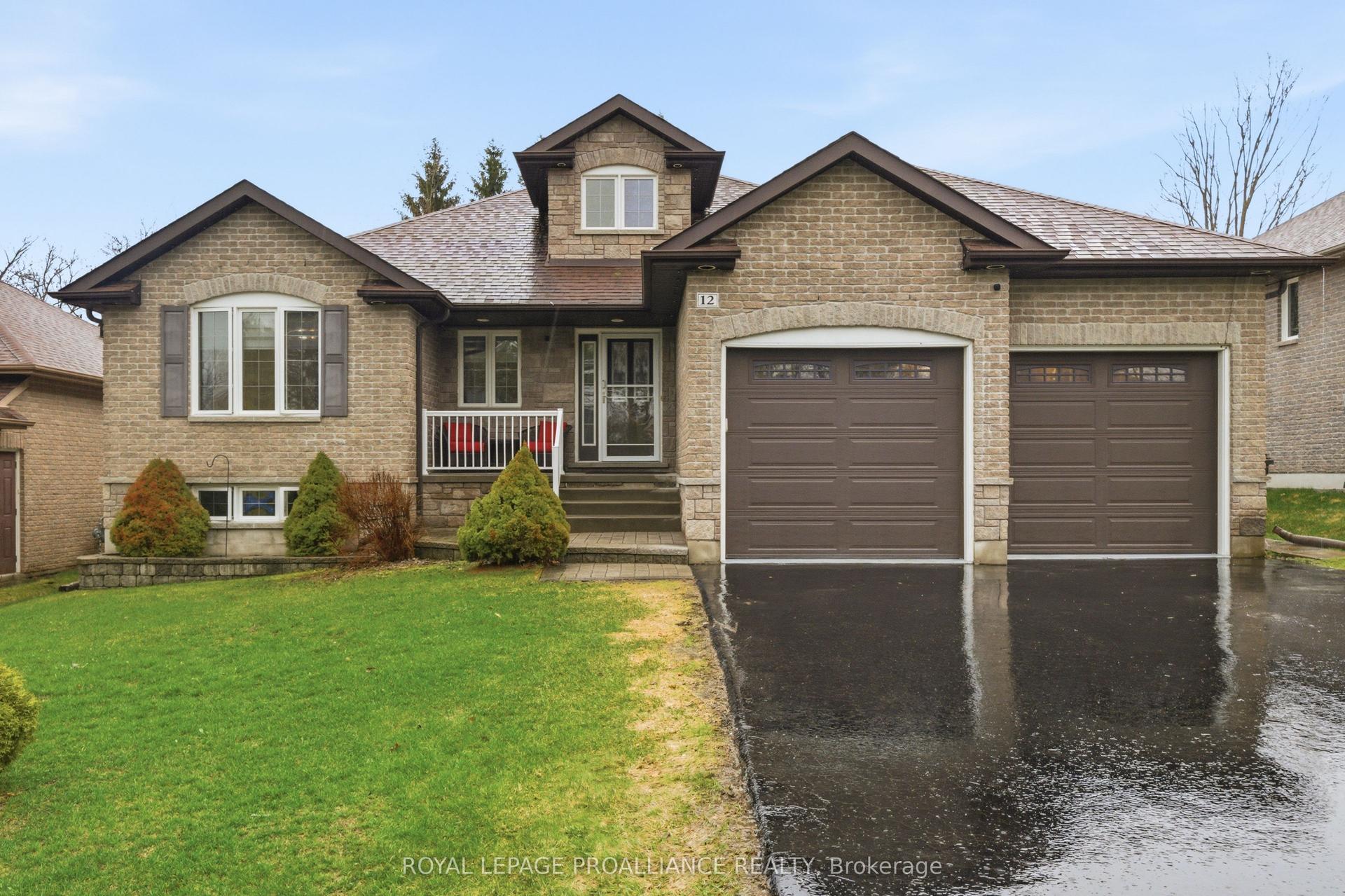 12 Pine Marsh Lane — photo 1