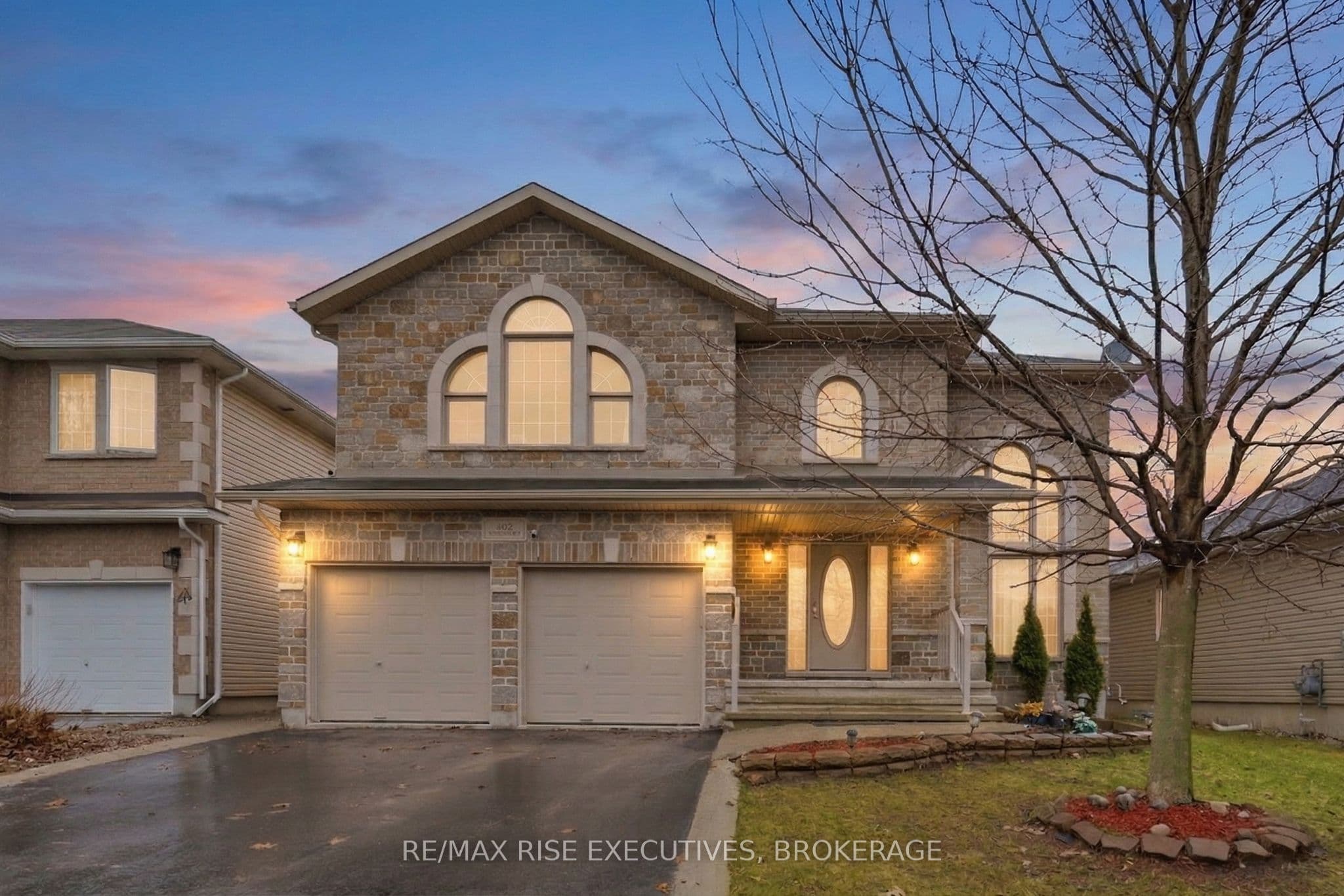 402 Cavendish Crescent — photo 1