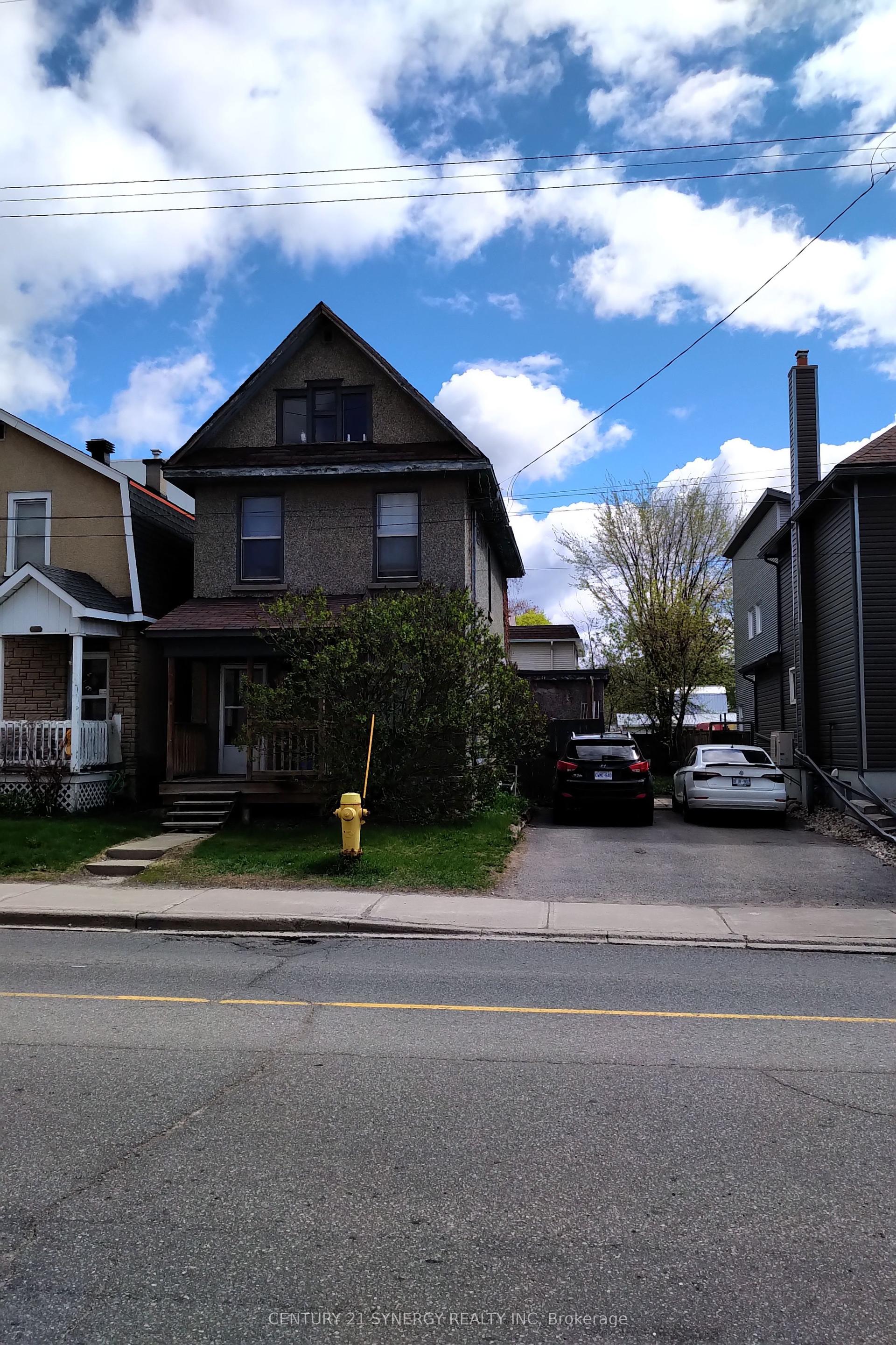 341 Parkdale Avenue — photo 1
