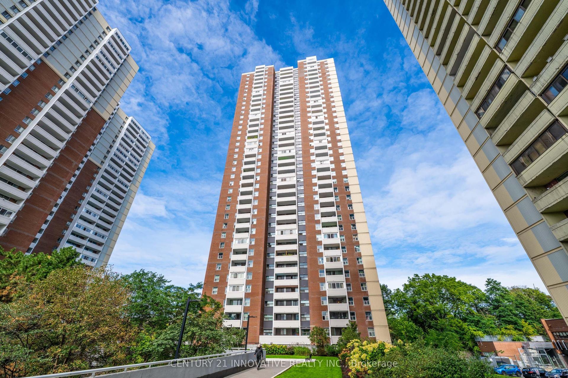 3 Massey Square 1903 #1903, Toronto — Condo for sale, photo 1