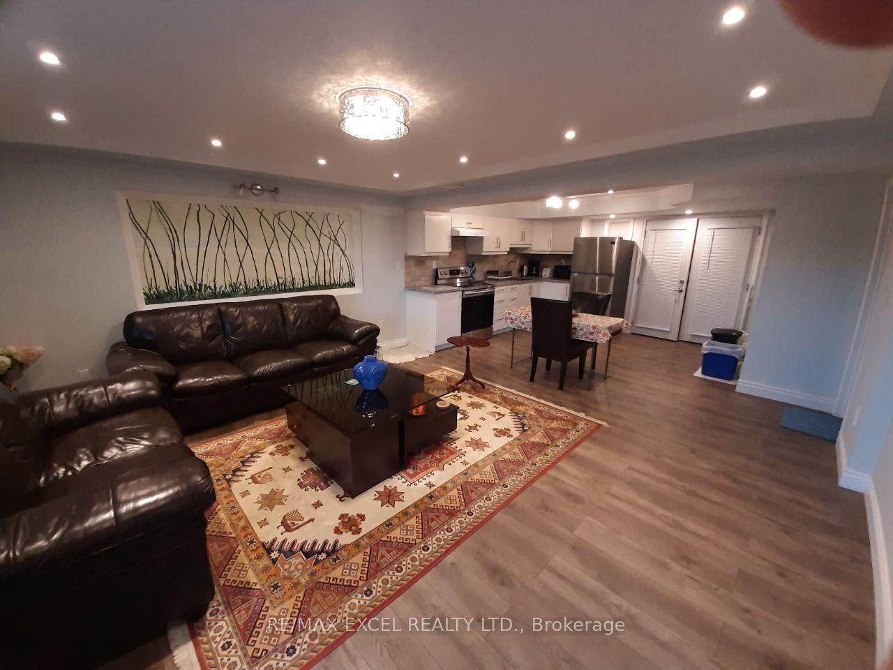 276 Degraaf Crescent — photo 1