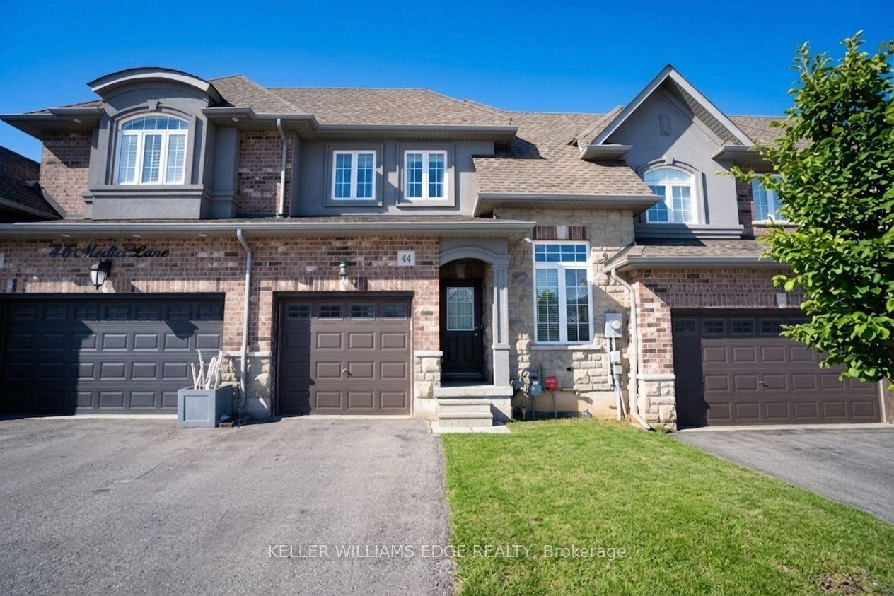 44 Medici Lane, Hamilton — Townhouse for lease, photo 1