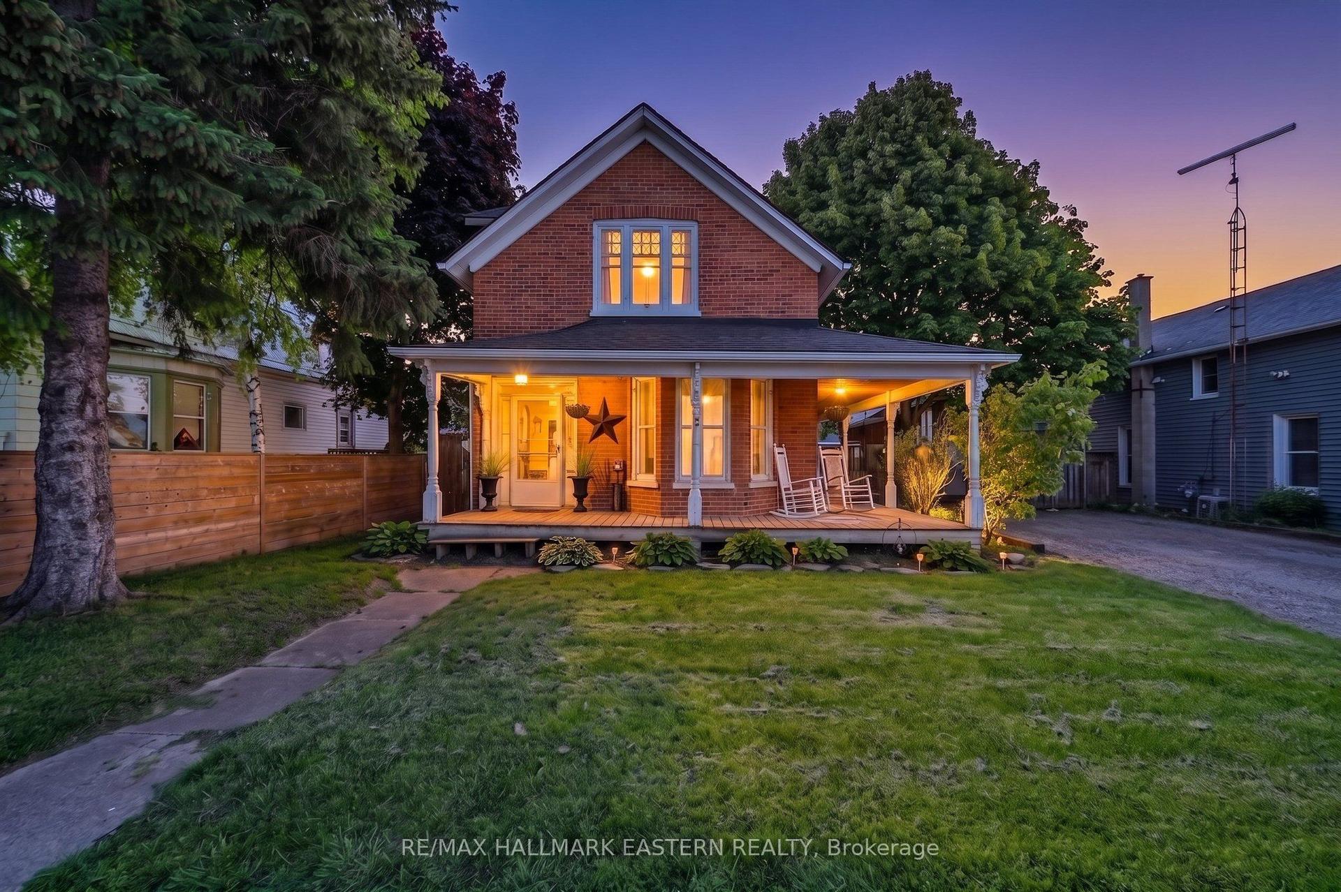 23 Elizabeth Street — photo 1