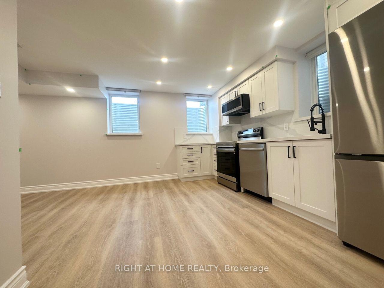 22 Gunn Avenue — photo 1