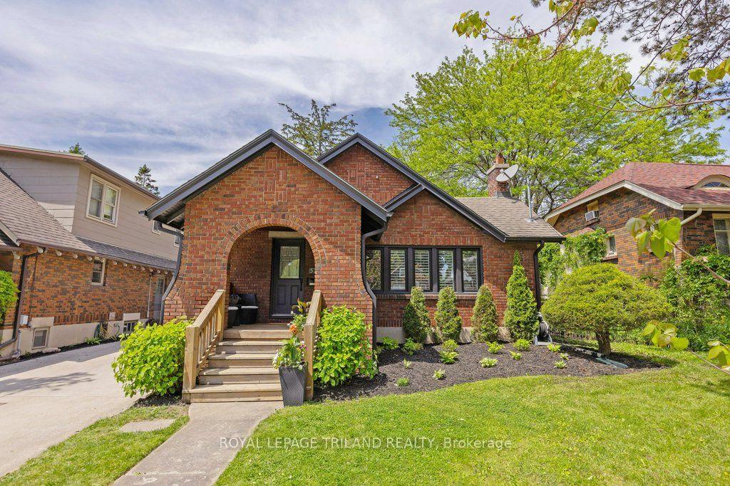 576 St James Street — photo 1