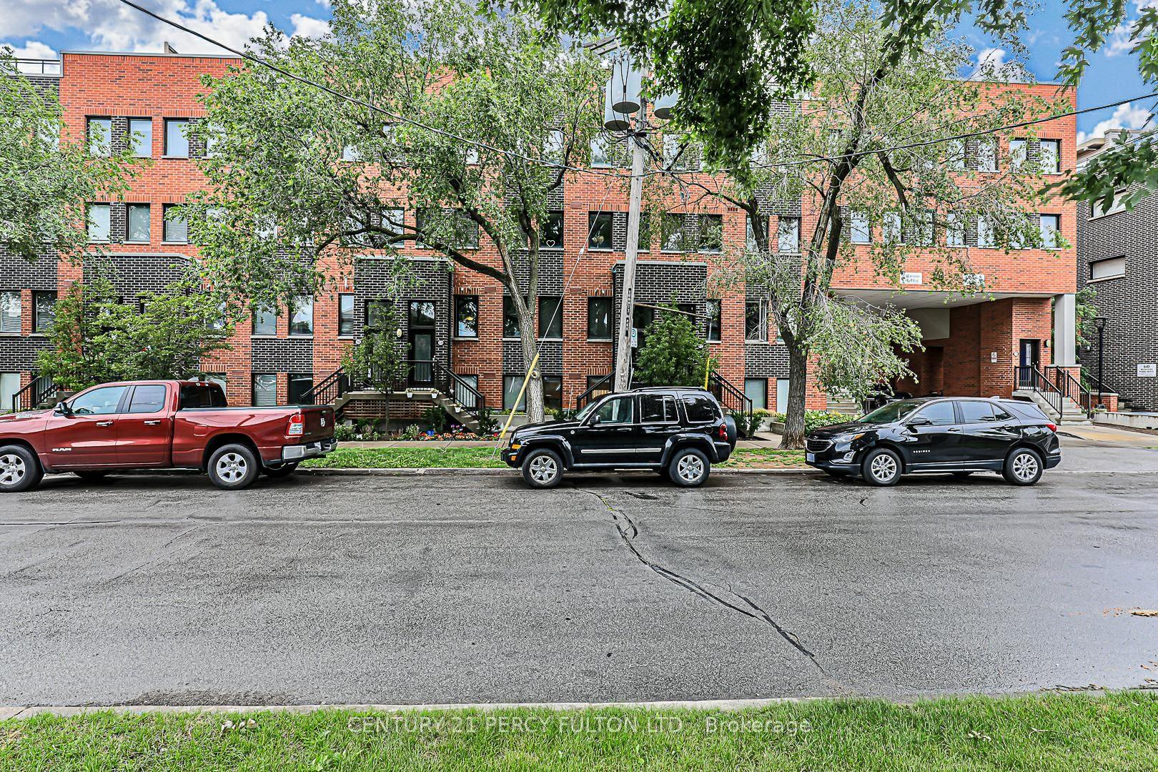68 Winston Park Boulevard 7 #7 — photo 1