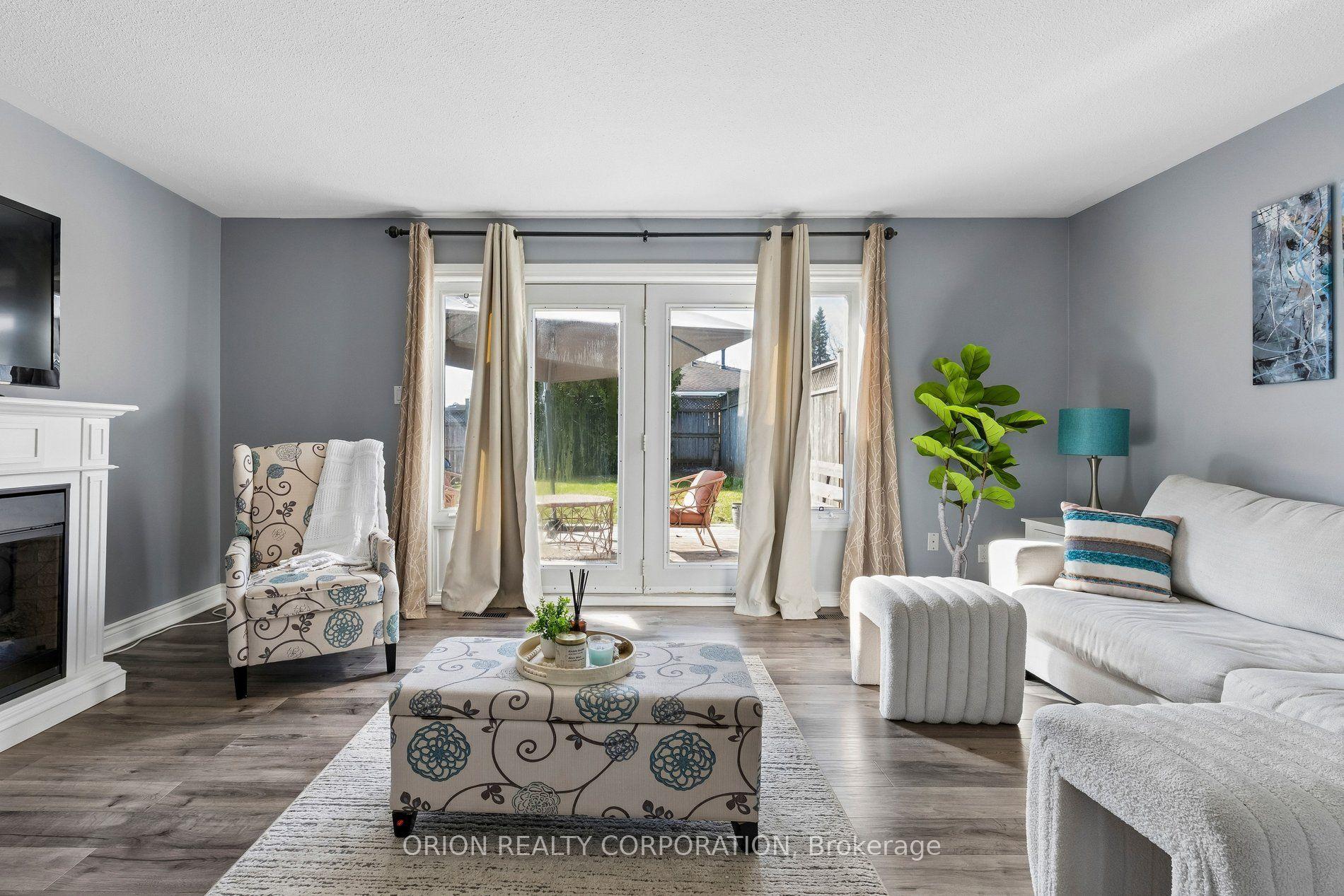 1014B VANIER Avenue — photo 1