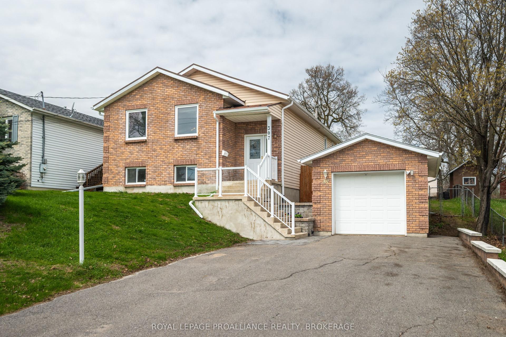 307 Amherst Drive — photo 1