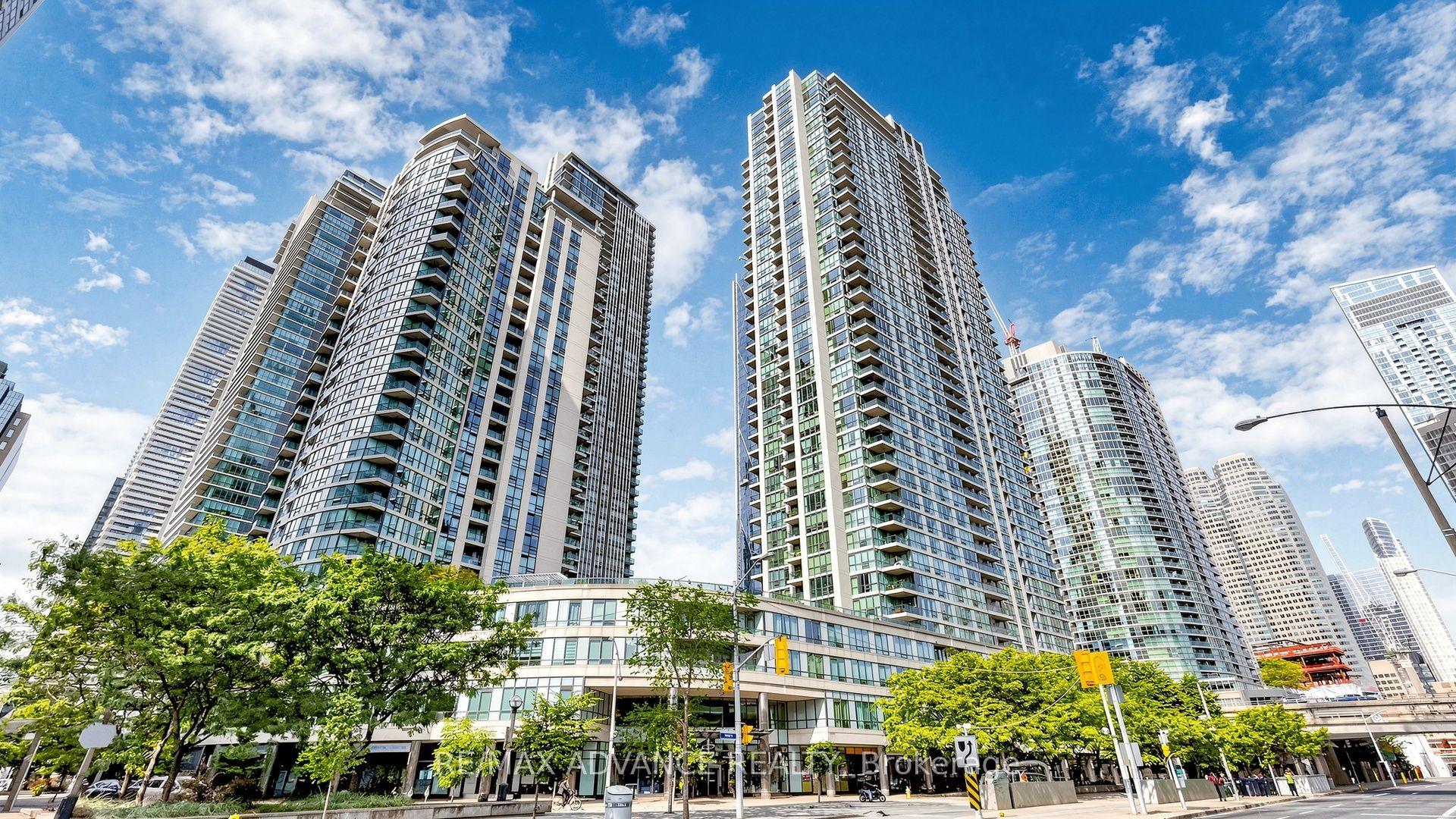 12 Yonge Street 1805 #1805 — photo 1