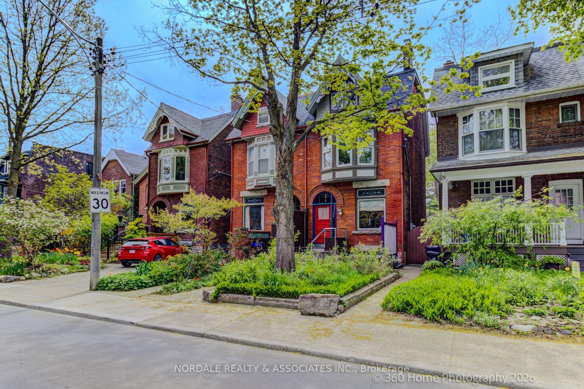 170 Howland Avenue — photo 1