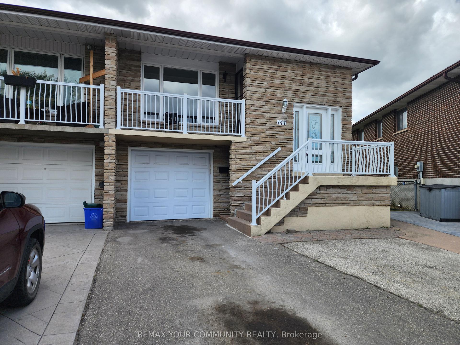 147 Albany Drive Main #Main, Vaughan — Semi-Detached for lease, photo 1