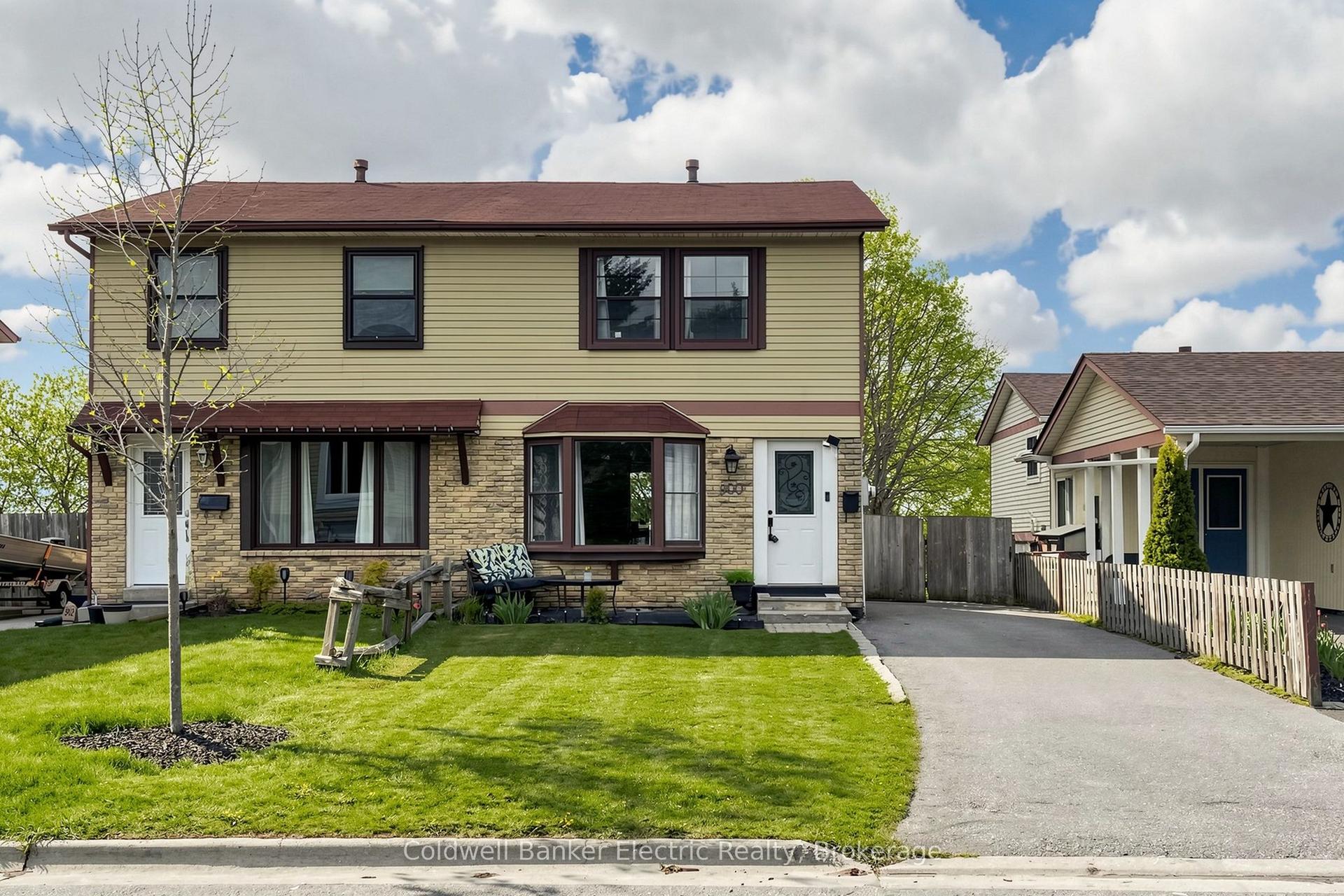 900 Southridge Street, Oshawa — Semi-Detached for sale, photo 1