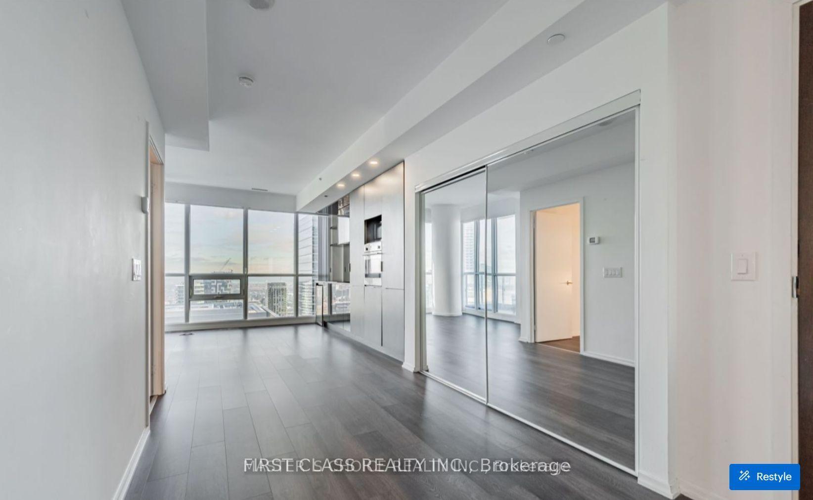 70 Temperance Street 4303 #4303, Toronto — Condo for lease, photo 1