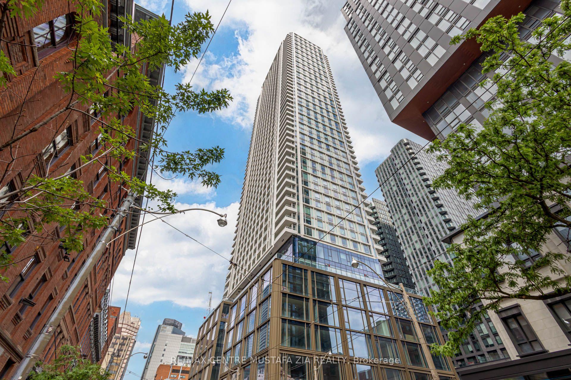 88 Queen Street E 4506 #4506 — photo 1