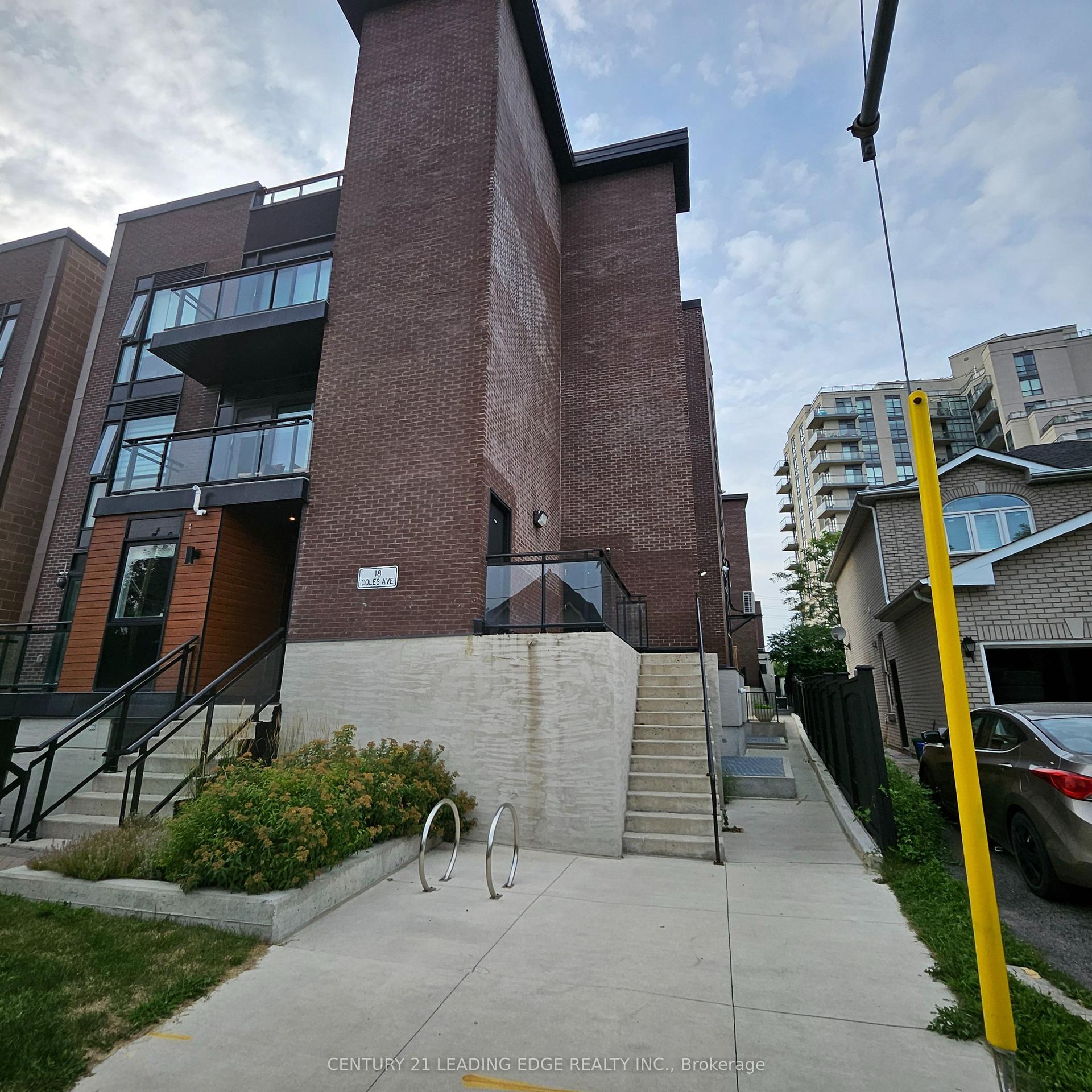18 Coles Avenue 603 #603, Vaughan — Condo Town for lease, photo 1