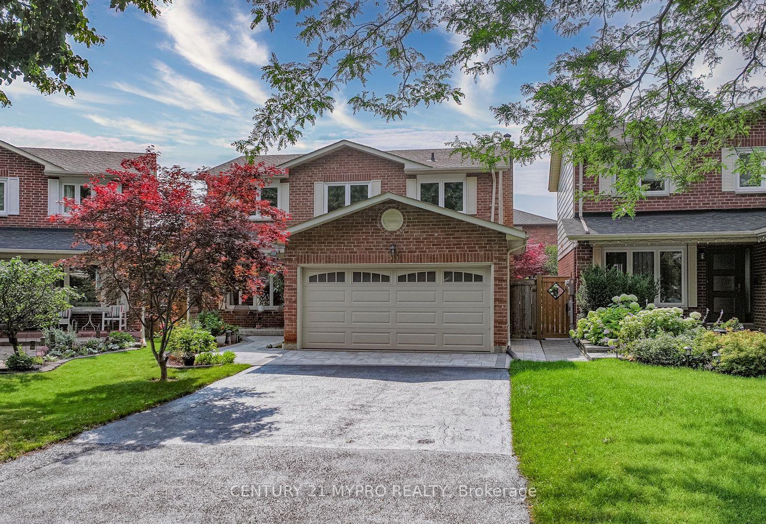 35 Wheeling Drive, Toronto — Detached for sale, photo 1