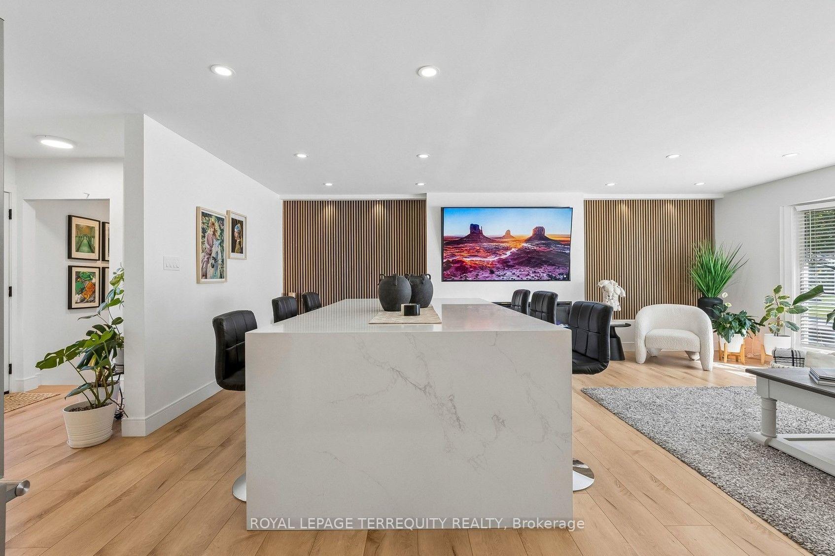 2 Richbourne Court, Toronto — Detached for sale, photo 1