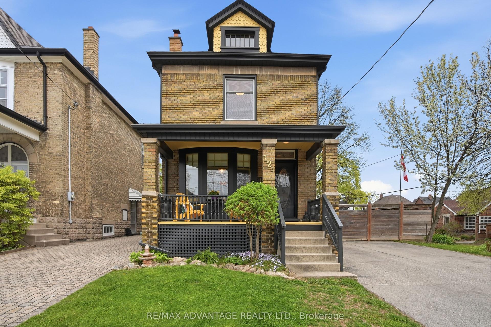 124 Windsor Avenue — photo 1