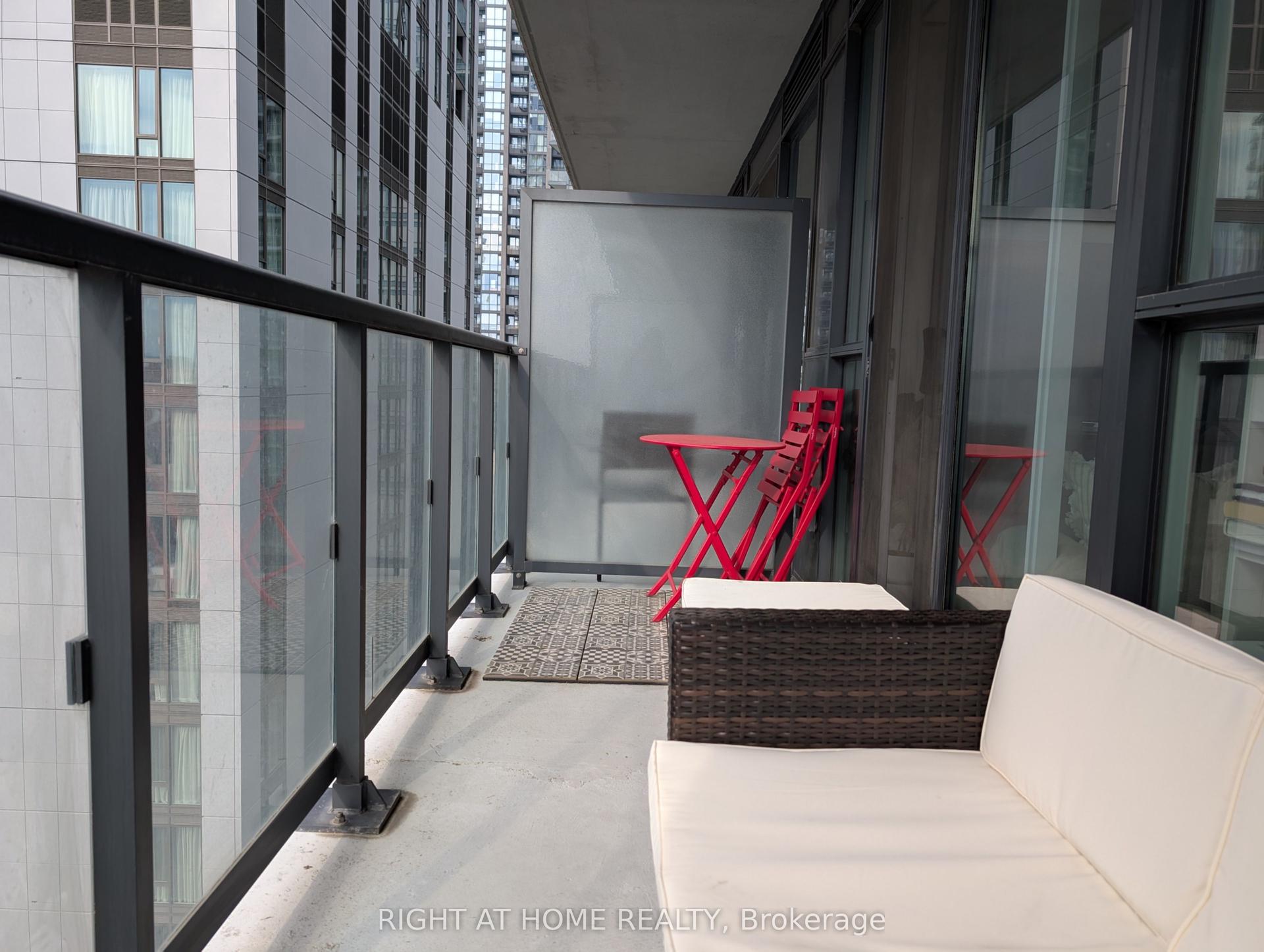 87 Peter Street 2109 #2109 — photo 1