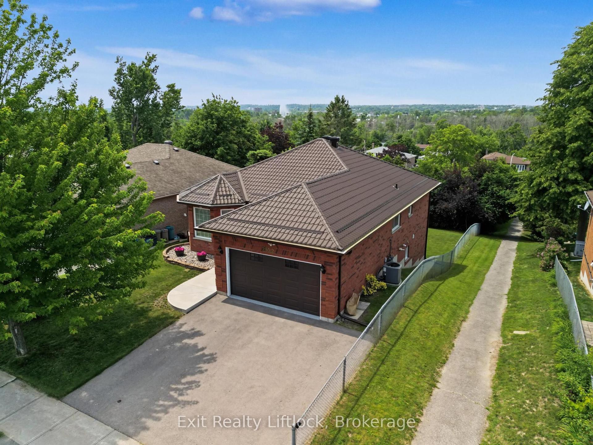 2522 Marsdale Drive, Peterborough — Detached for sale, photo 1