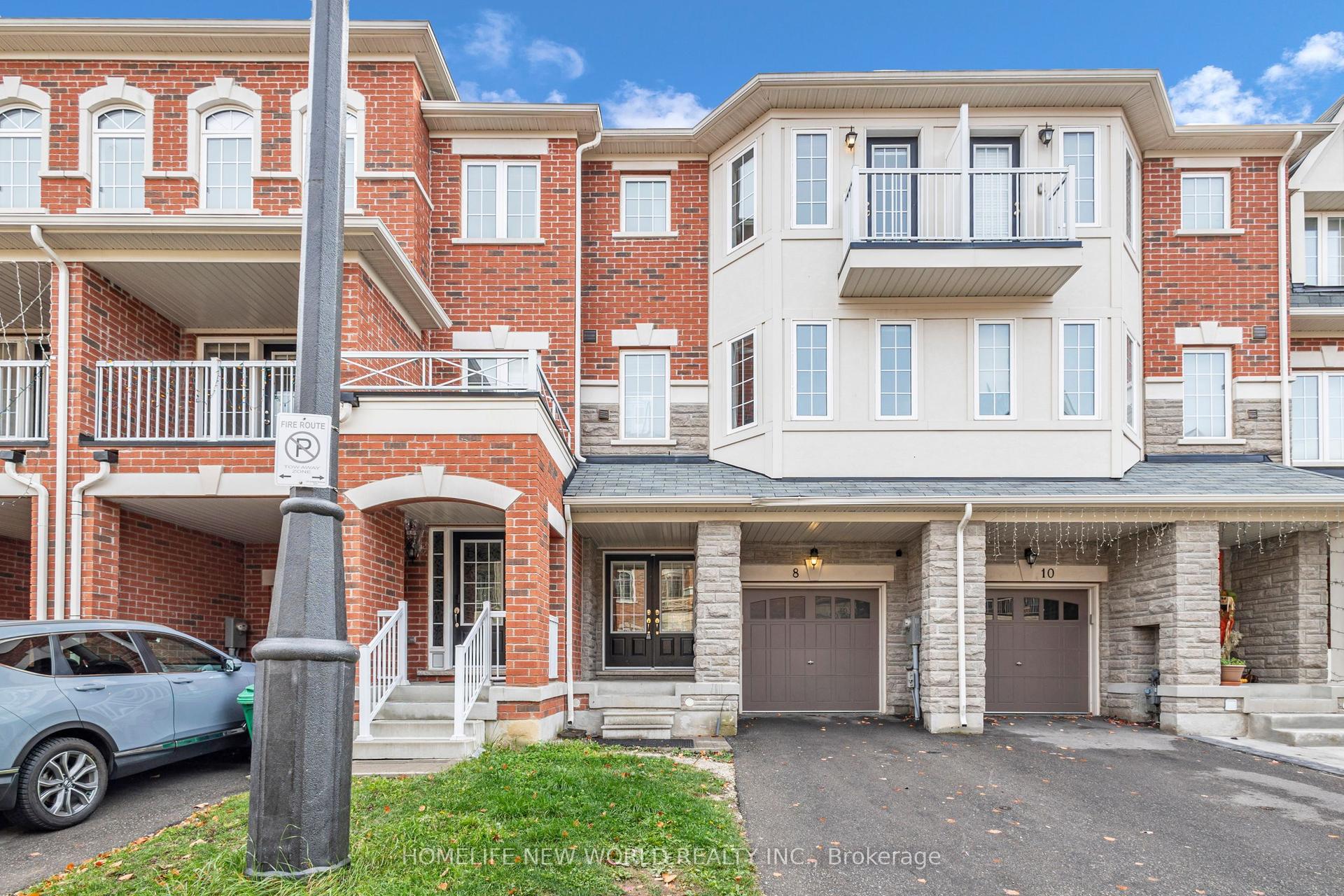 8 Shiff Crescent — photo 1