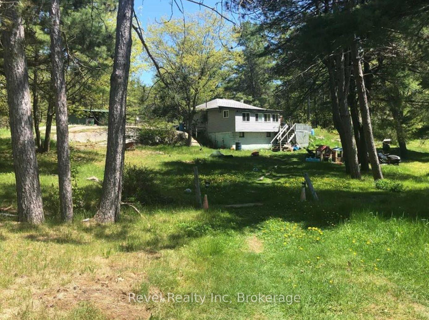 42 Wawanaisa Road — photo 1