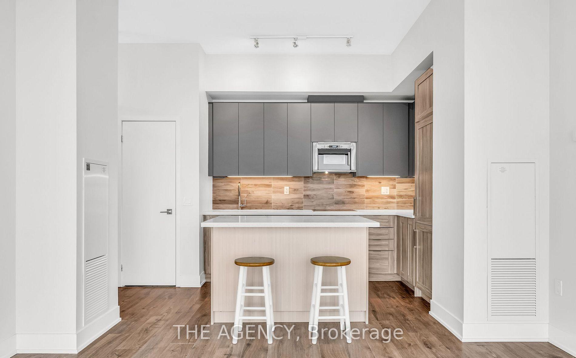 2908 Highway 7 3707 #3707, Vaughan — Condo for lease, photo 1