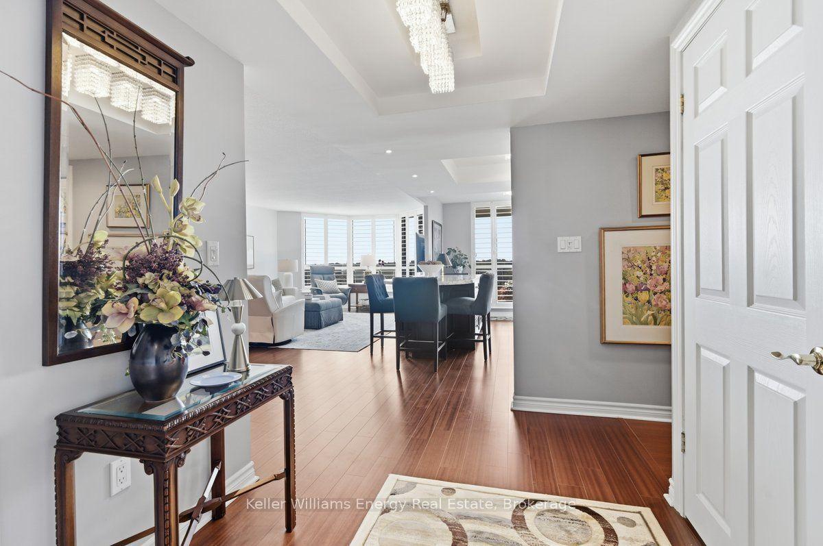 700 Wilson Road N 806 #806, Oshawa — Condo for sale, photo 1