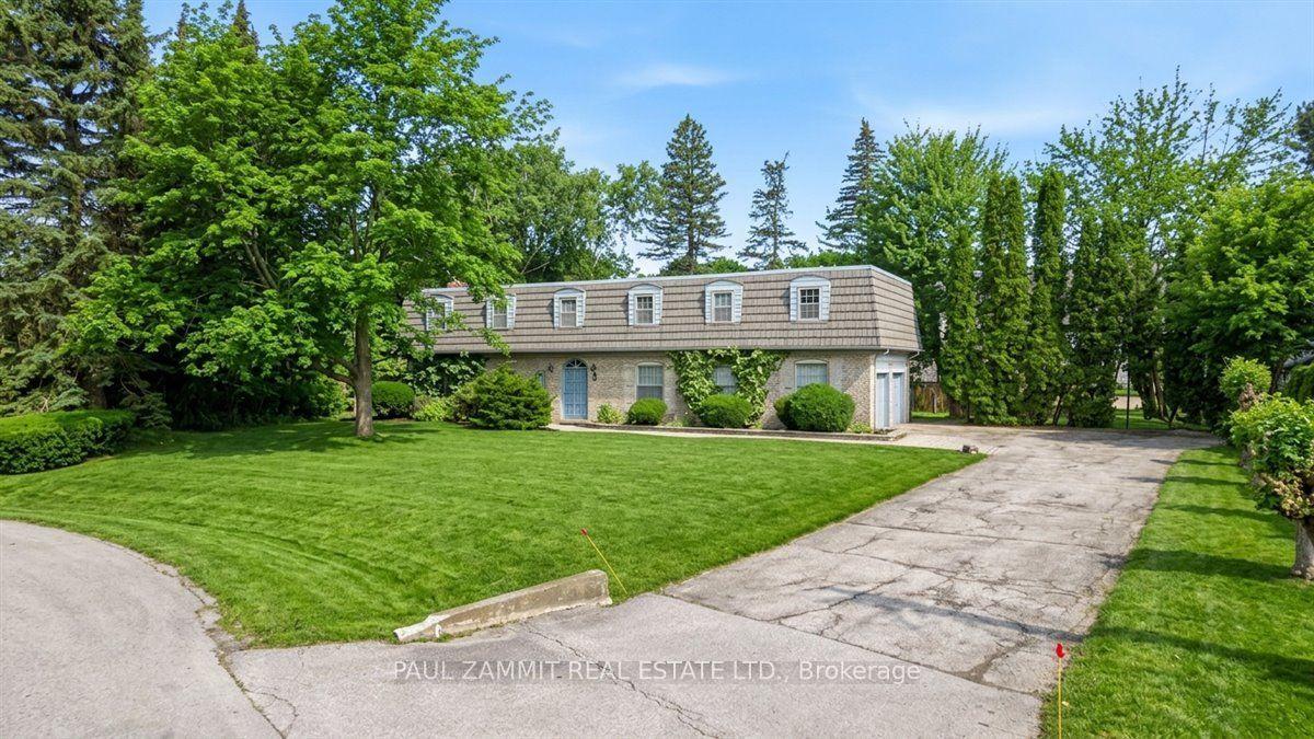 8 Lafayette Place — photo 1