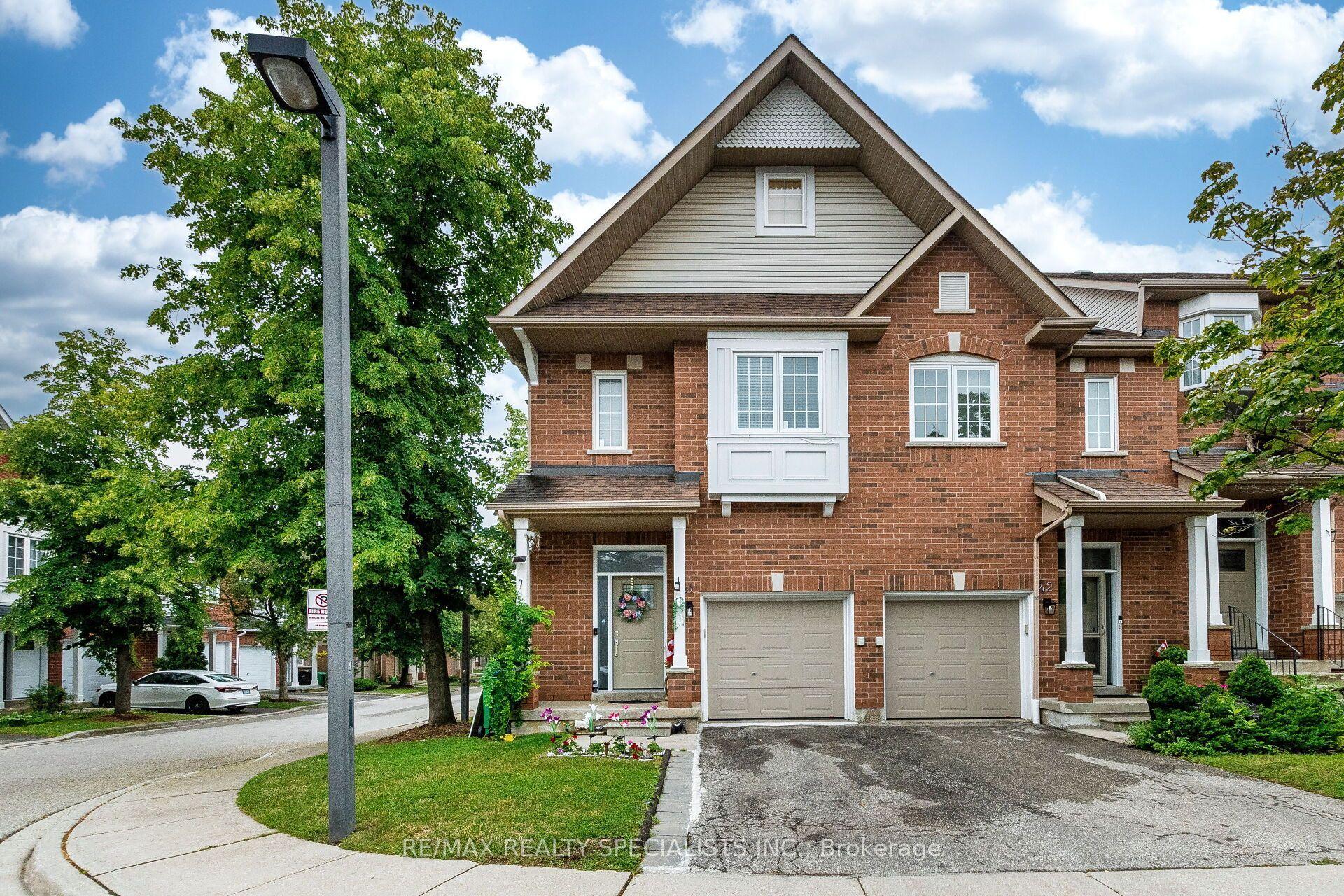 1588 South Parade Court 41 #41, Mississauga — Condo Town for sale, photo 1