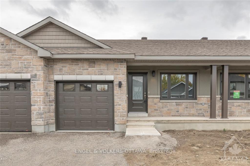 102 Seabert Drive, Arnprior — Townhouse for lease, photo 1
