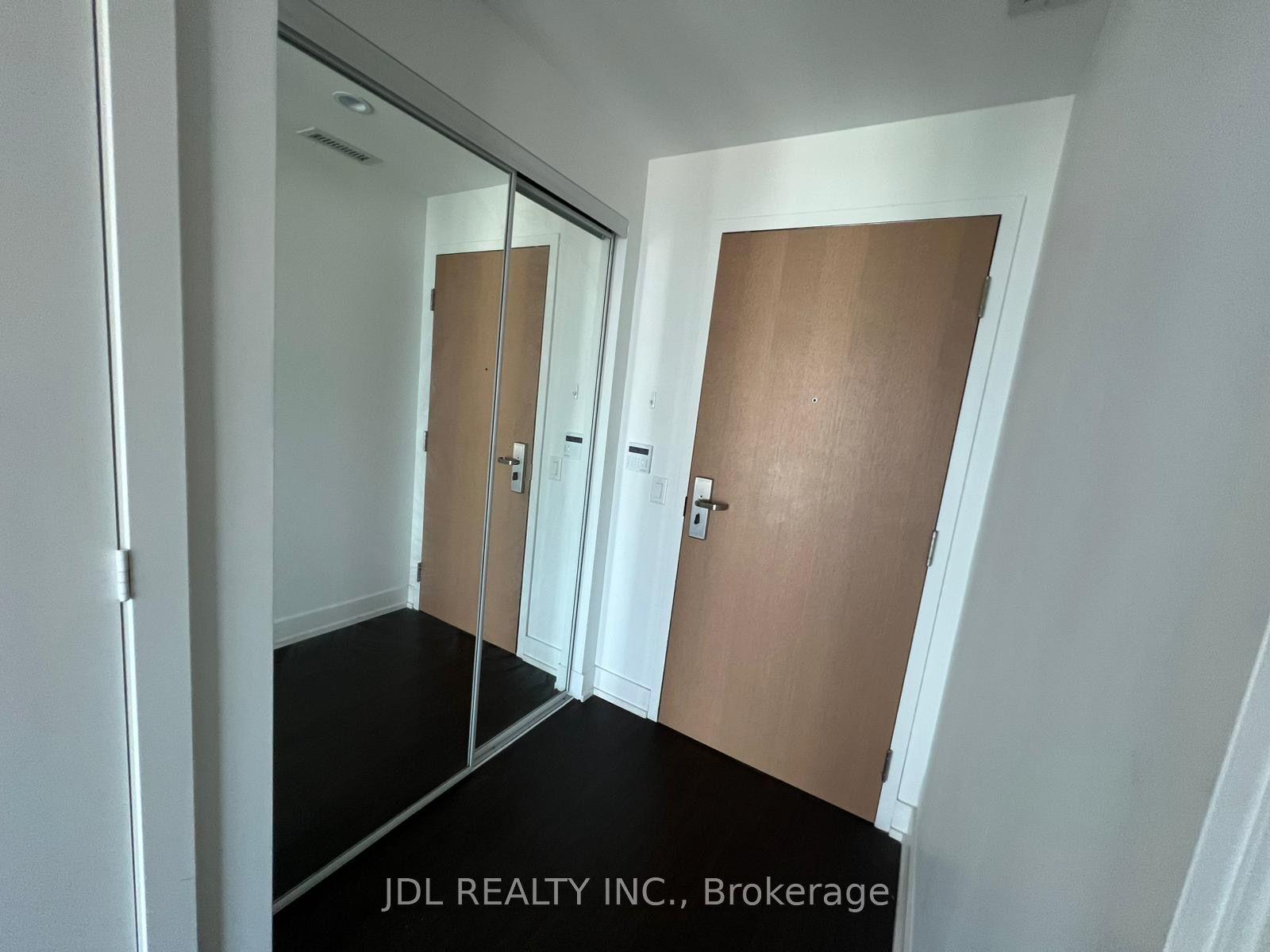 7 Grenville Street 5008 #5008, Toronto — Condo for lease, photo 1