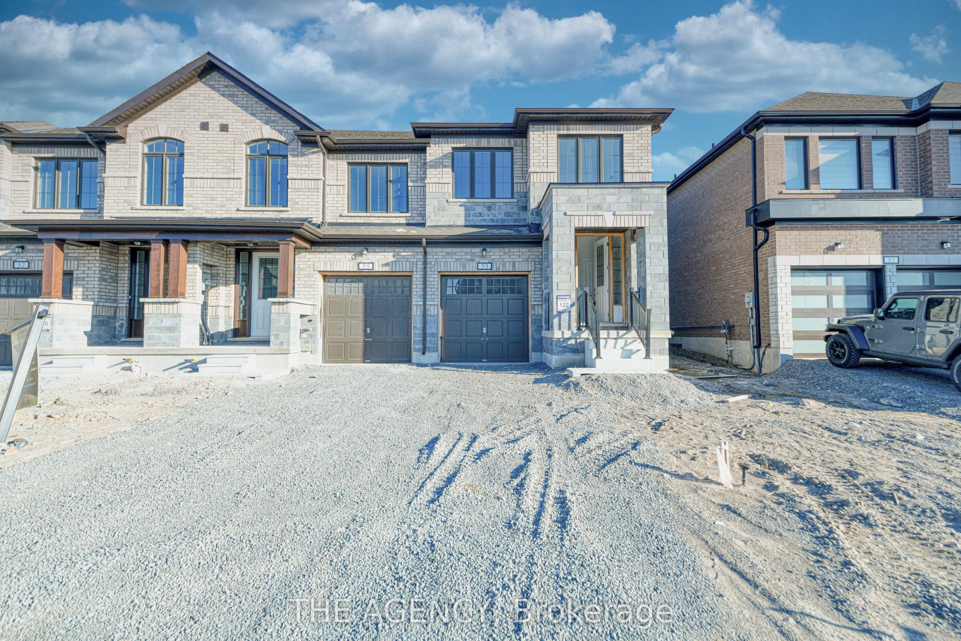 53 Butler Boulevard — photo 1