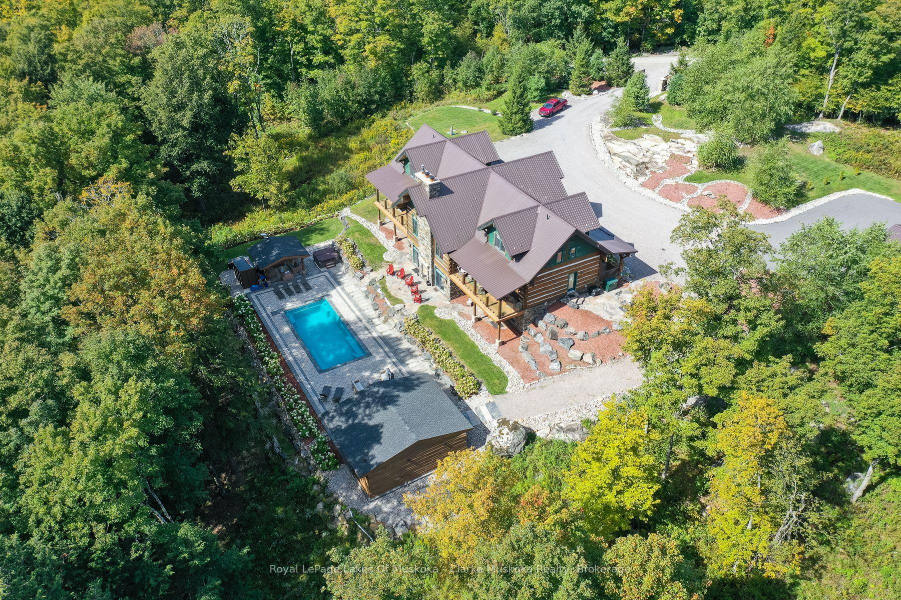 1035 Breezy Point Road, Muskoka Lakes — Detached for sale, photo 1