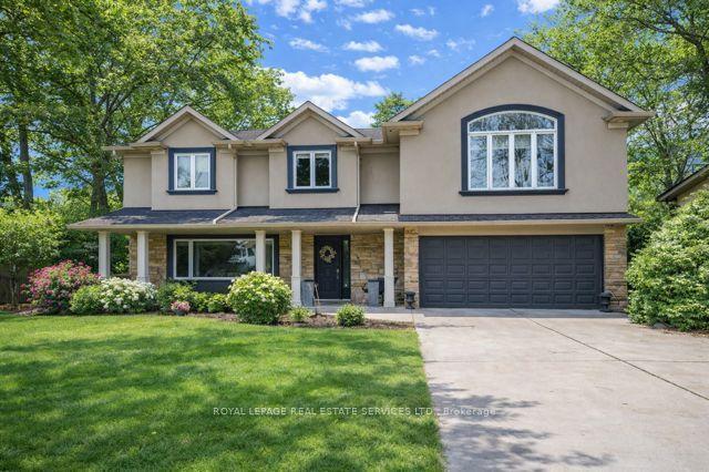 1302 Hillview Crescent — photo 1