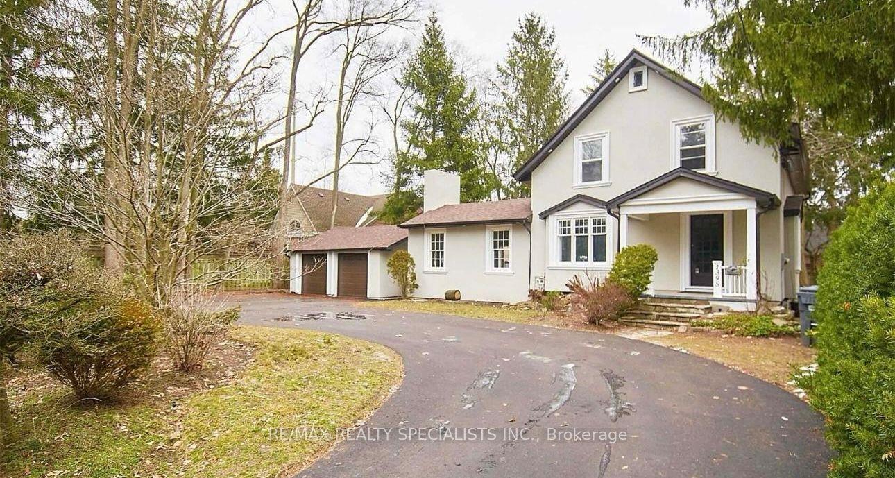 1395 Lorne Park Road — photo 1