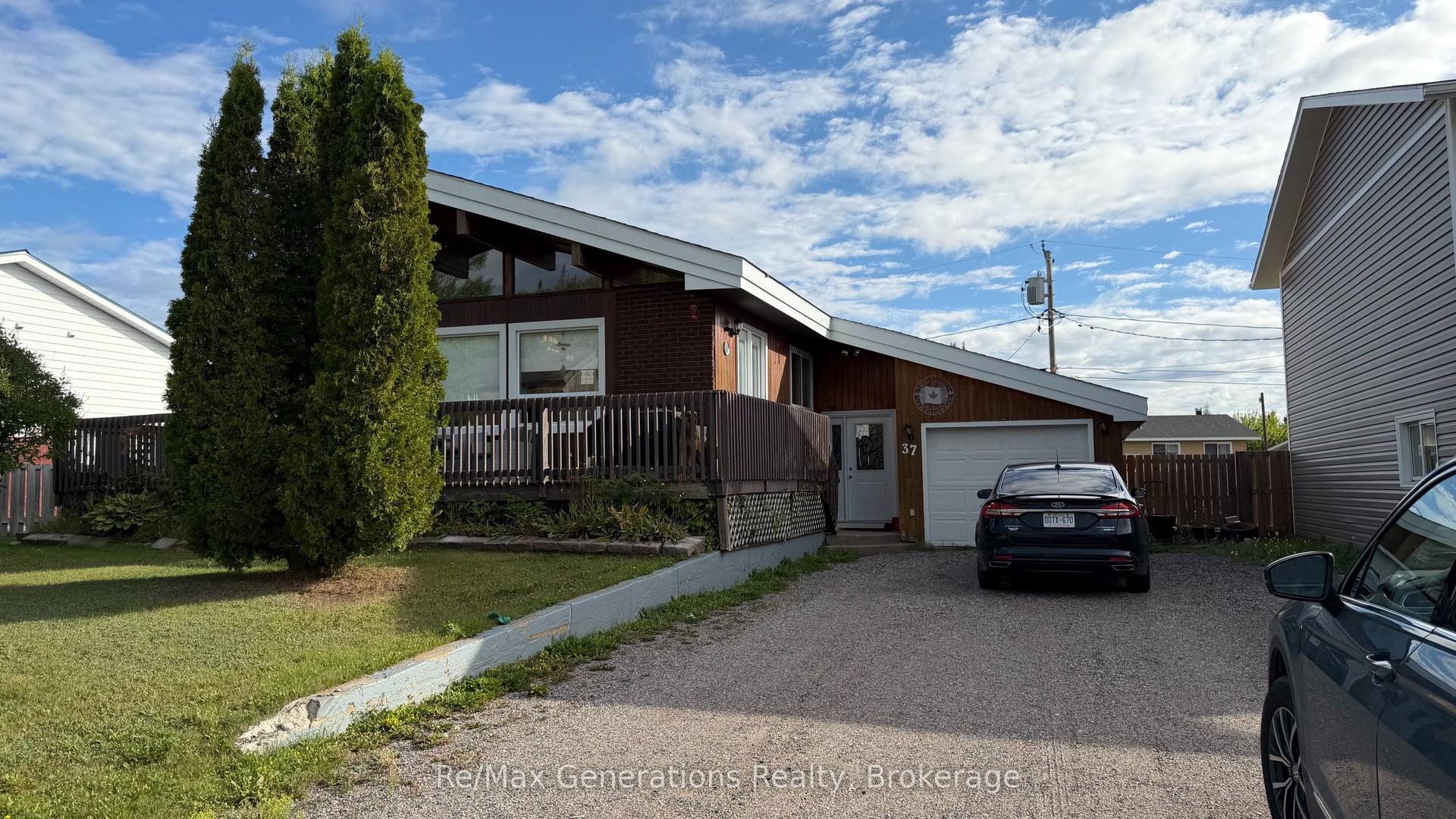 37 Southridge Crescent N, Terrace Bay — Detached for sale, photo 1