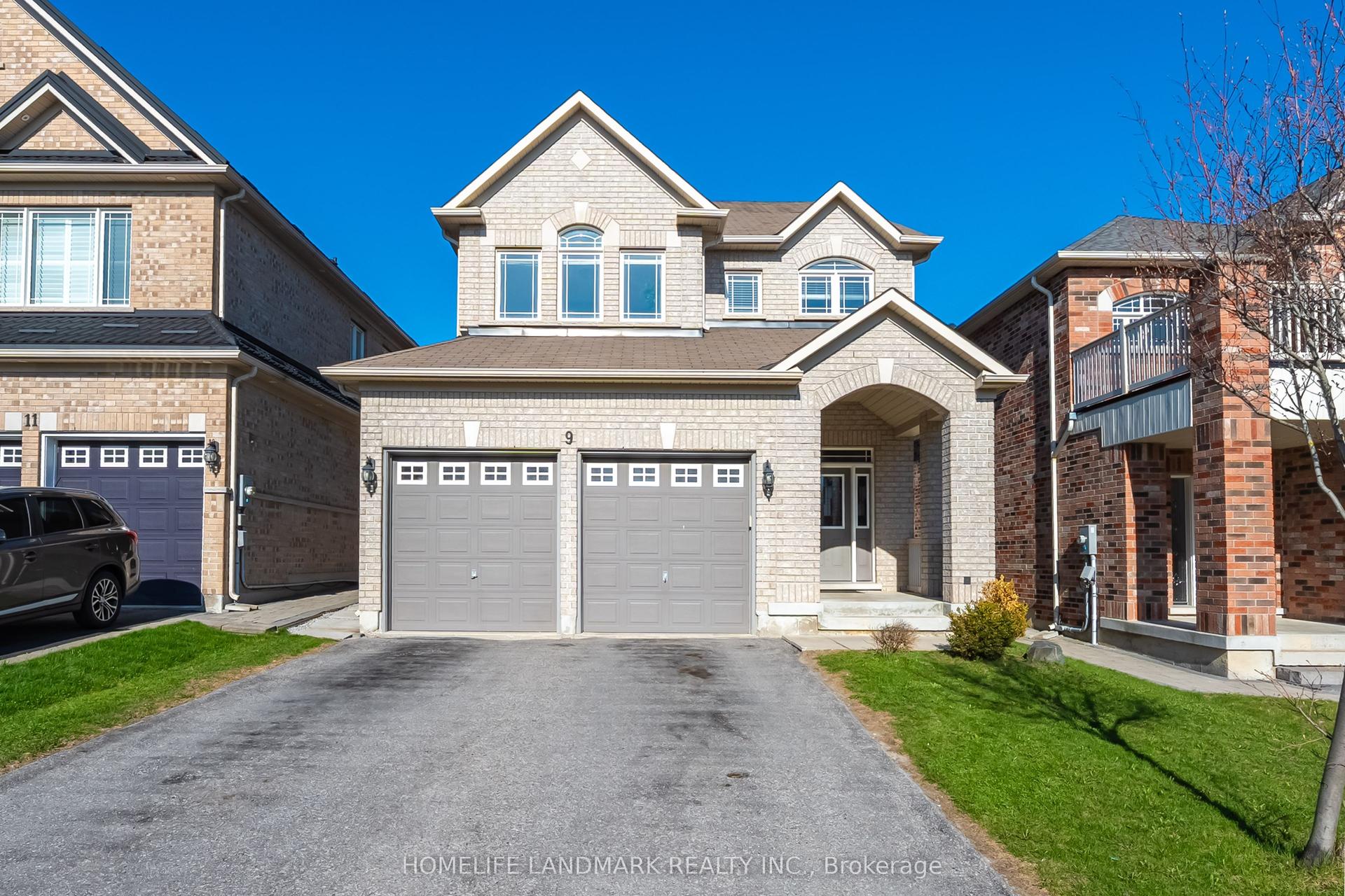 9 OLD FIELD Crescent — photo 1