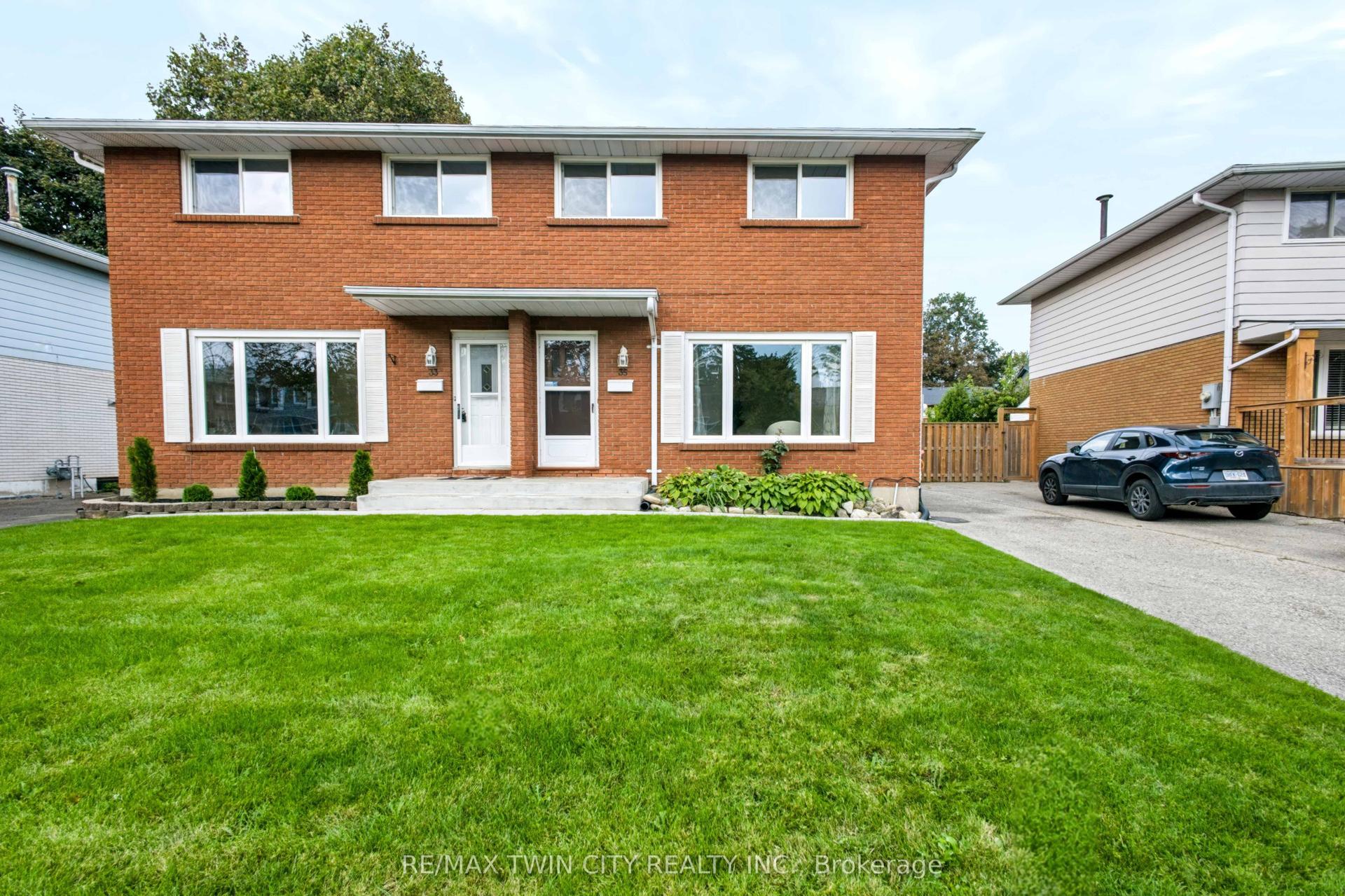 35 Coachwood Road, Brantford — Semi-Detached for sale, photo 1
