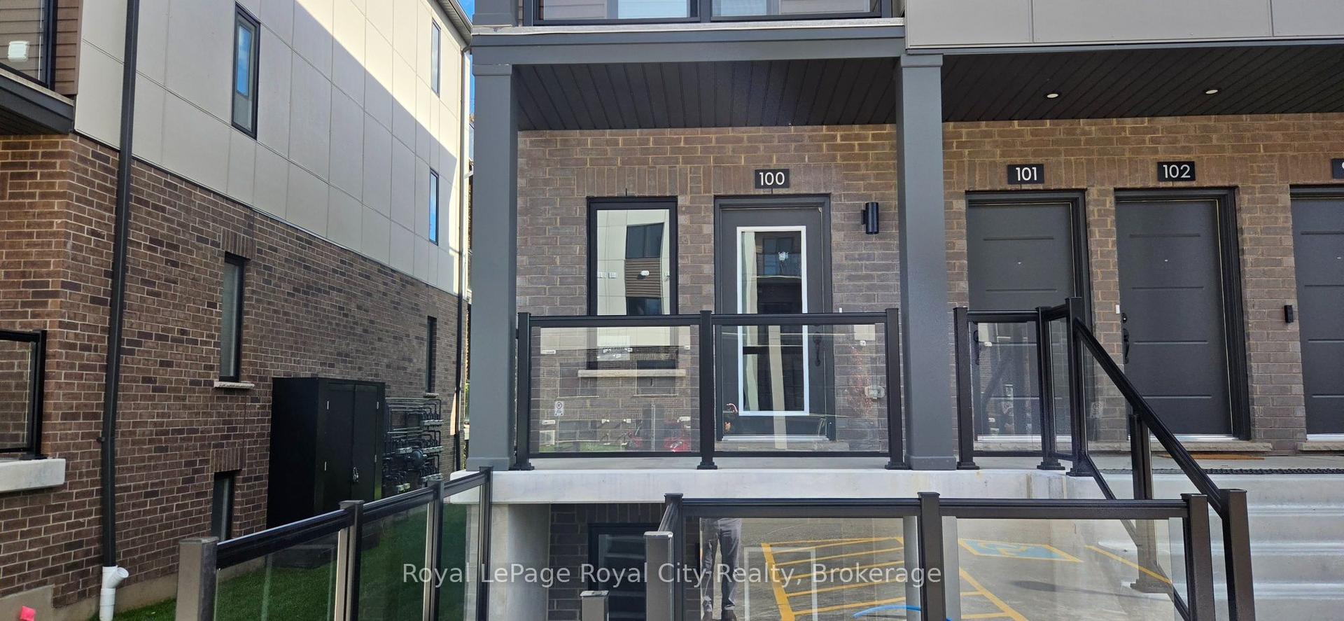 42 Lowes Road SW 100 #100, Guelph — Condo Town for lease, photo 1