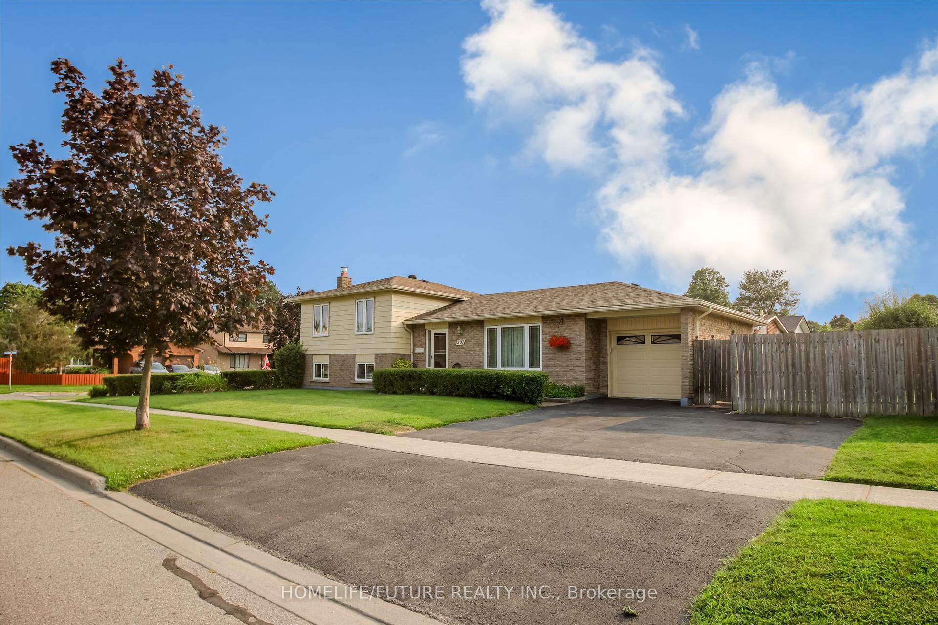207 Michael Boulevard, Whitby — Detached for sale, photo 1