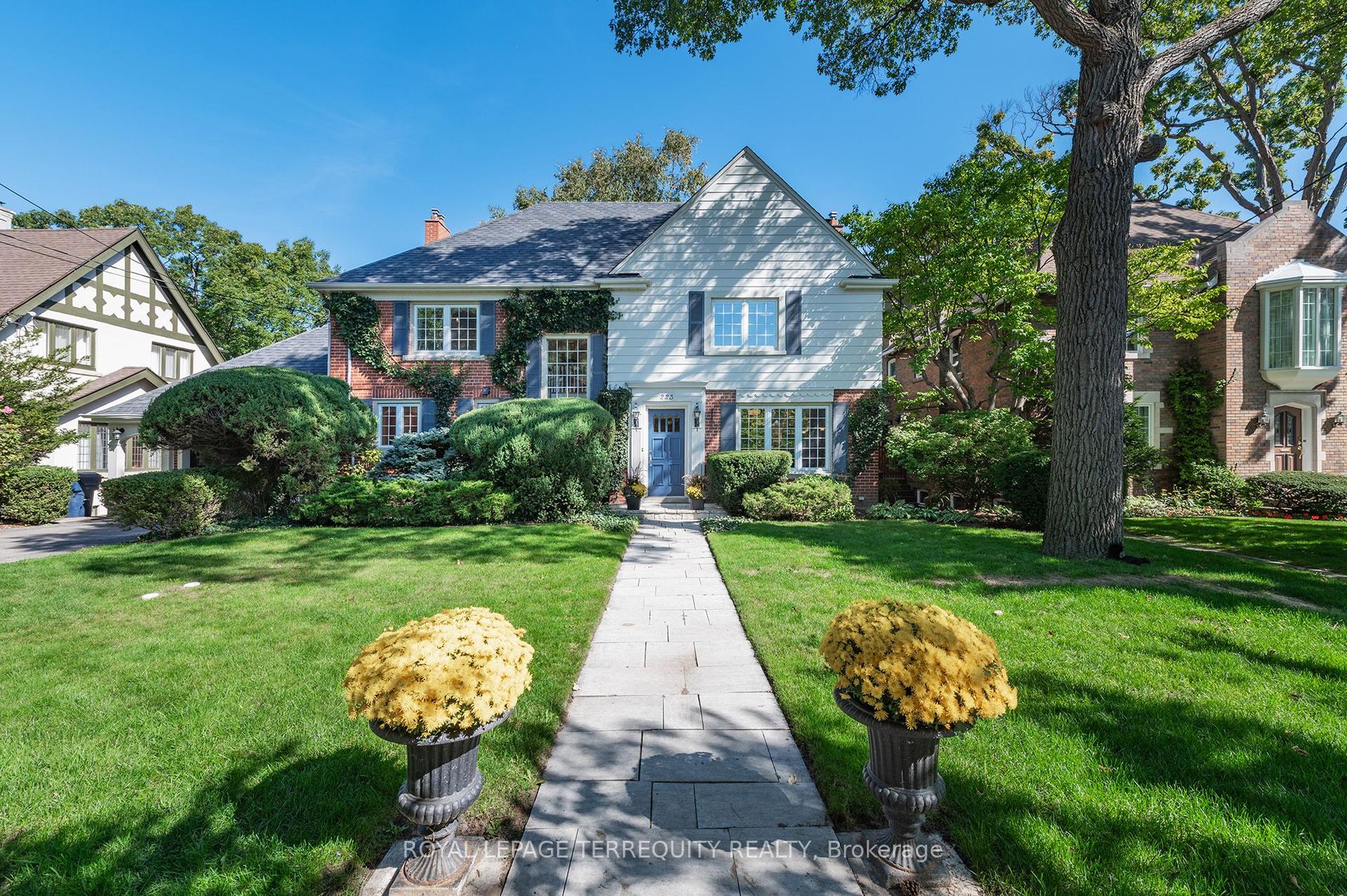 223 Riverside Drive — photo 1