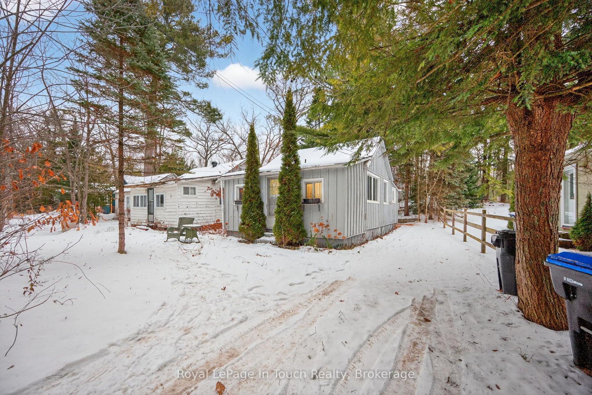 85 Tiny Beaches Road S — photo 1